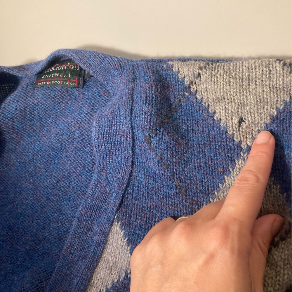 Made in Scotland Pure Wool Blue and Gray Argyle Cardigan *Flaws/ Distressed - Picture 10 of 10